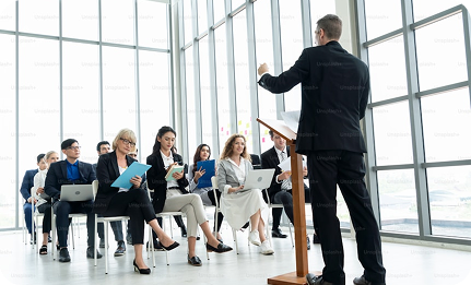 حفل التكريم